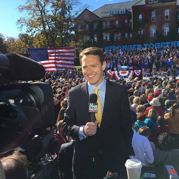 A Fox News presenter covers the 2016 presidential election in New Hampshire