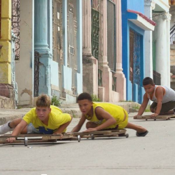 A still from “Children’s Game #40: Chivichanas” from the “Children’s Games” series by Francis Alÿs