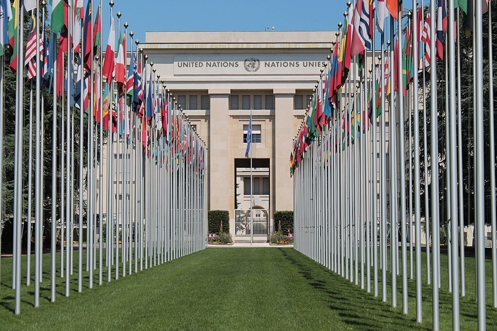 Flags in front of the United Nations