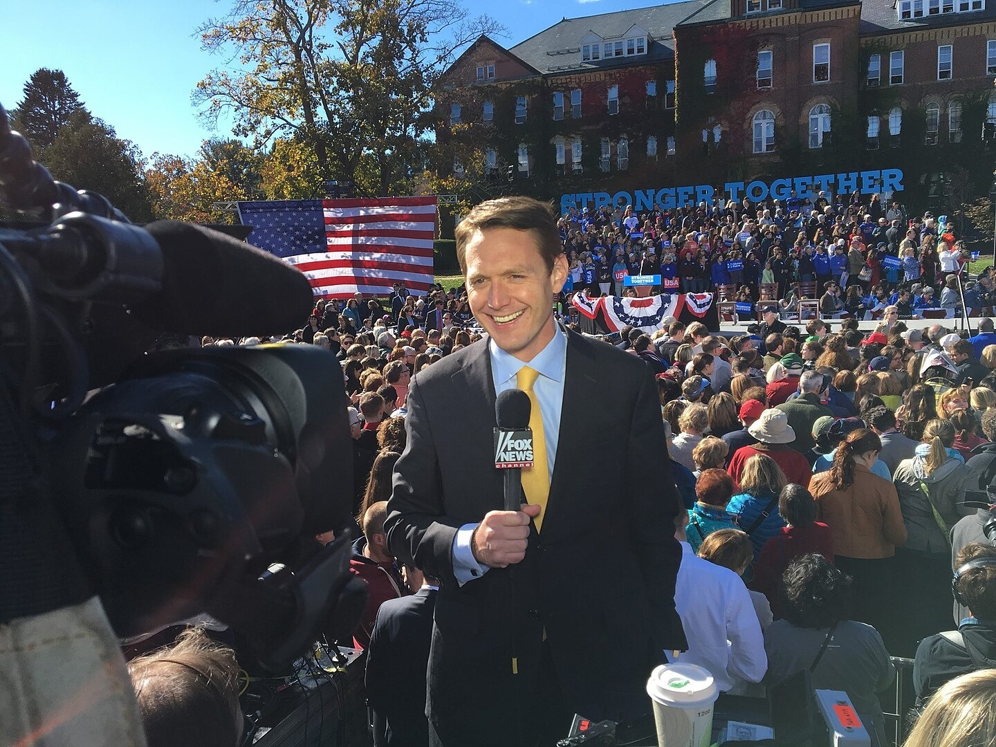 A Fox News presenter covers the 2016 presidential election in New Hampshire